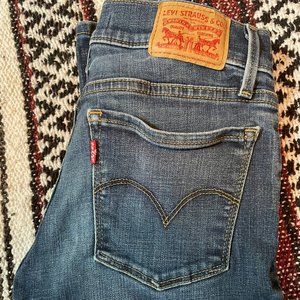 Levi's 710 Super Skinny Dark Wash Skinny Jeans Size 25